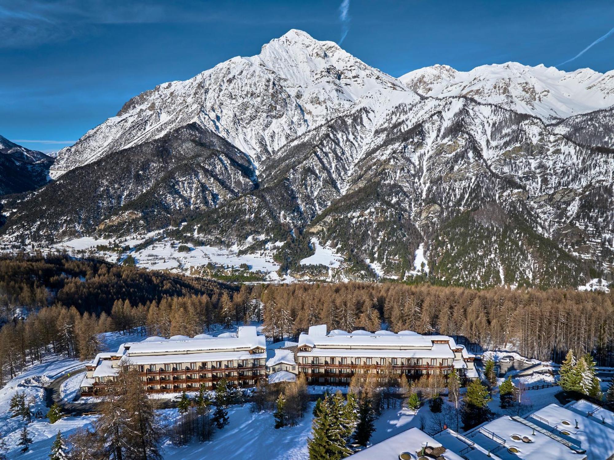 Hotel Sansicario Majestic Чезана Торинезе Екстериор снимка
