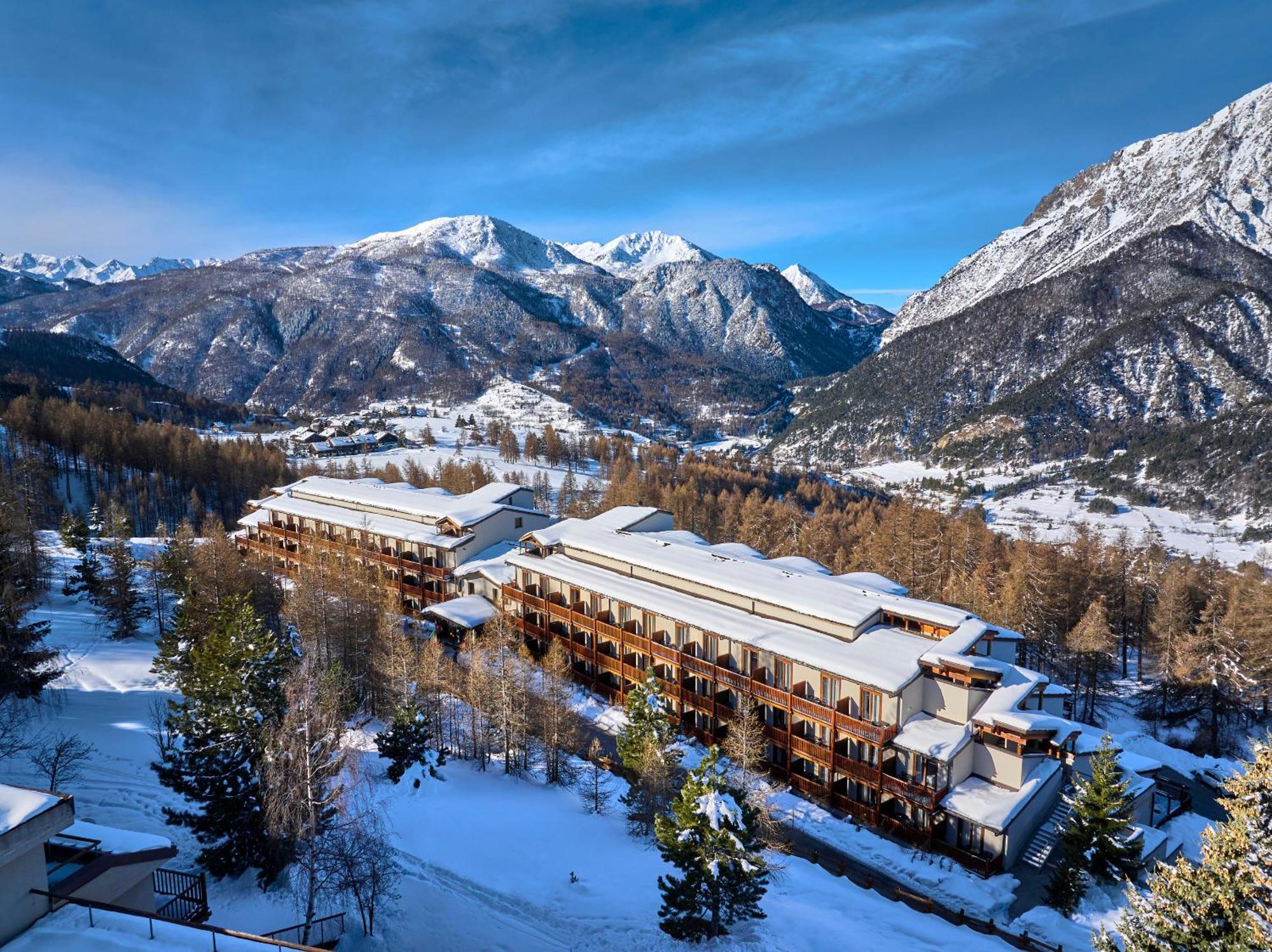 Hotel Sansicario Majestic Чезана Торинезе Екстериор снимка