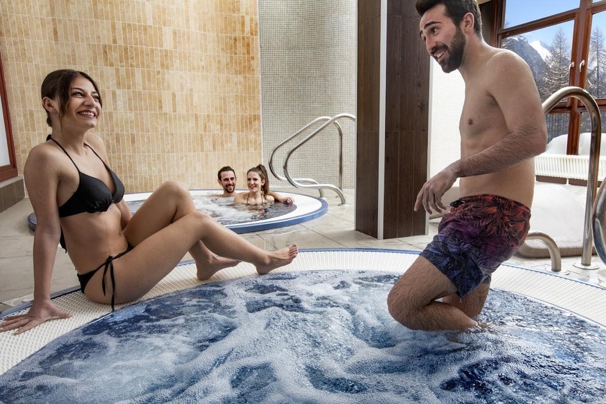 Hotel Sansicario Majestic Чезана Торинезе Екстериор снимка