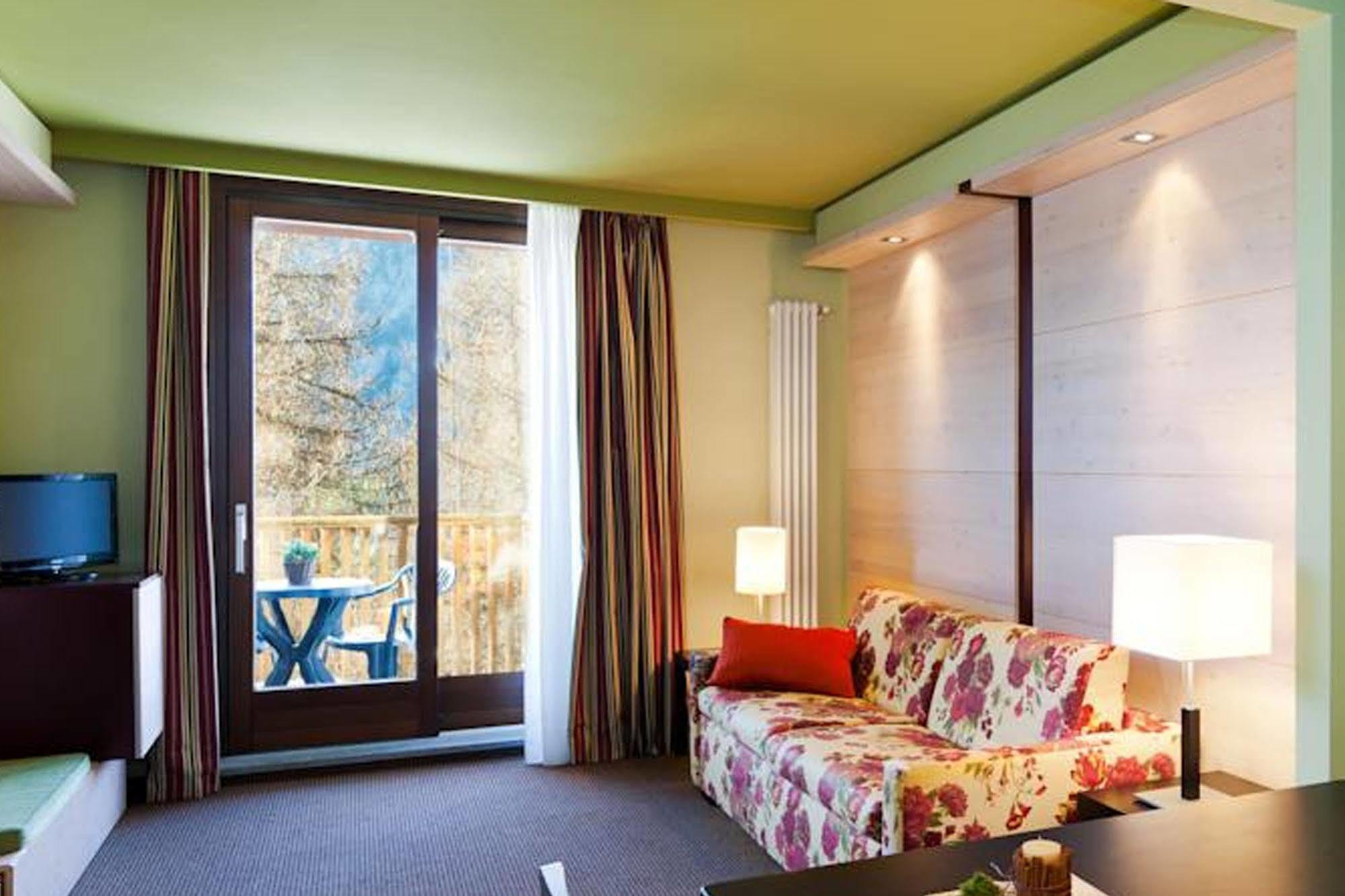 Hotel Sansicario Majestic Чезана Торинезе Екстериор снимка